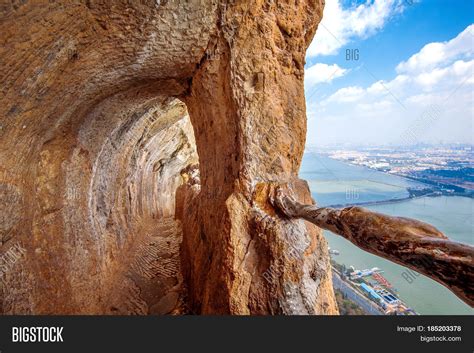 A Maravilhosa Montanha Xishan: Uma Jóia Escondida com Vistas de Tiragem do Fôlego!