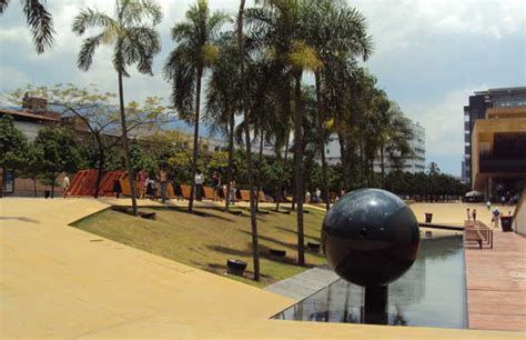 Parque de los Deseos: Um Paraíso Tropical Encantador e Aventura Vibrante em Cartagena!